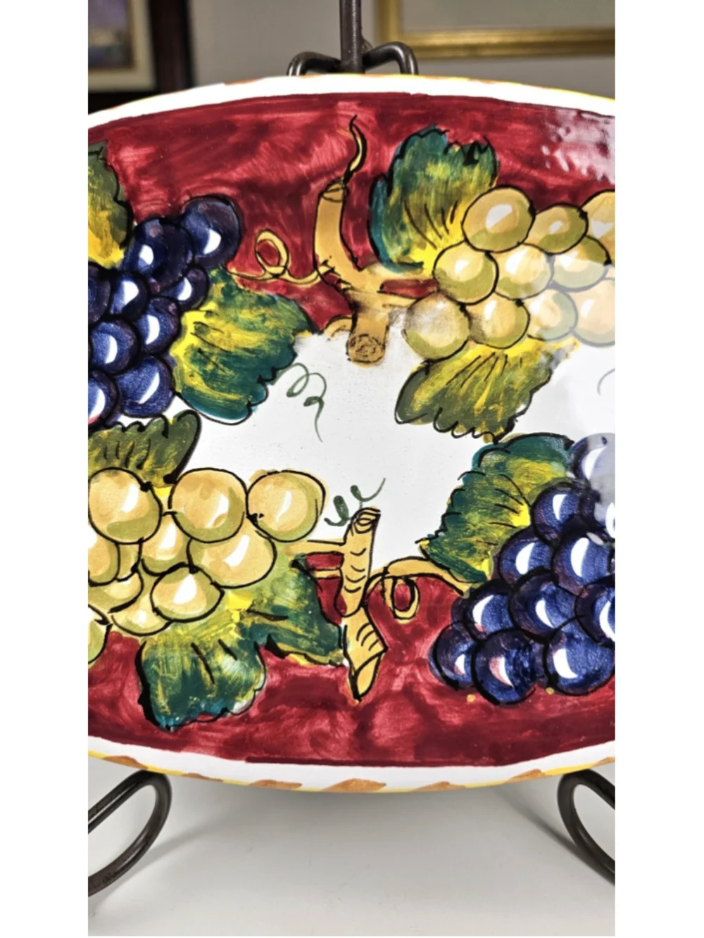 Vintage 11 inch Italian Majolica Wall Plate - Hand Painted Il Borgo San Gimignan